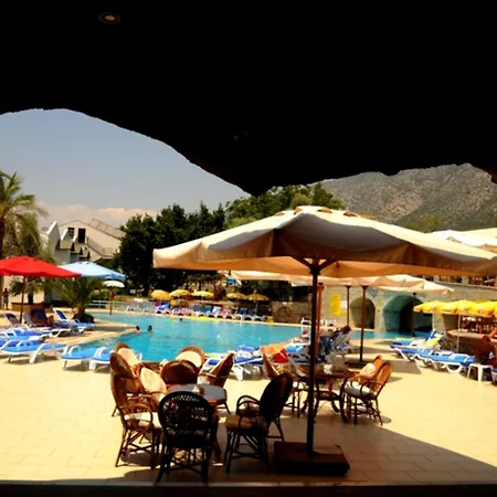 Hotel The Grand Uecel 3*