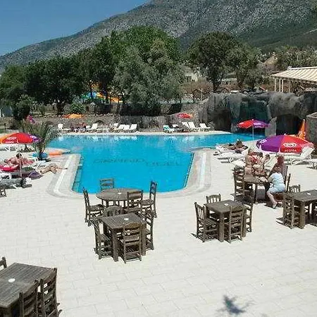 Hotel The Grand Uecel Cedit