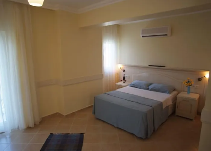 The Grand Uecel Cedit