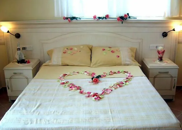 Hotel The Grand Uecel