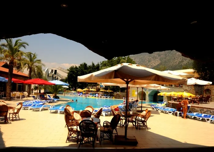 Hotel The Grand Uecel 3*