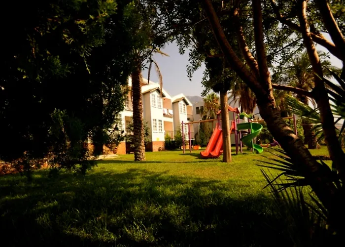 The Grand Uecel Cedit