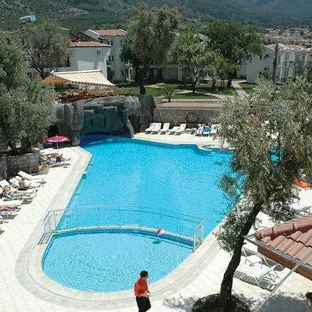 The Grand Uecel 3*