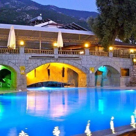 The Grand Uecel Cedit